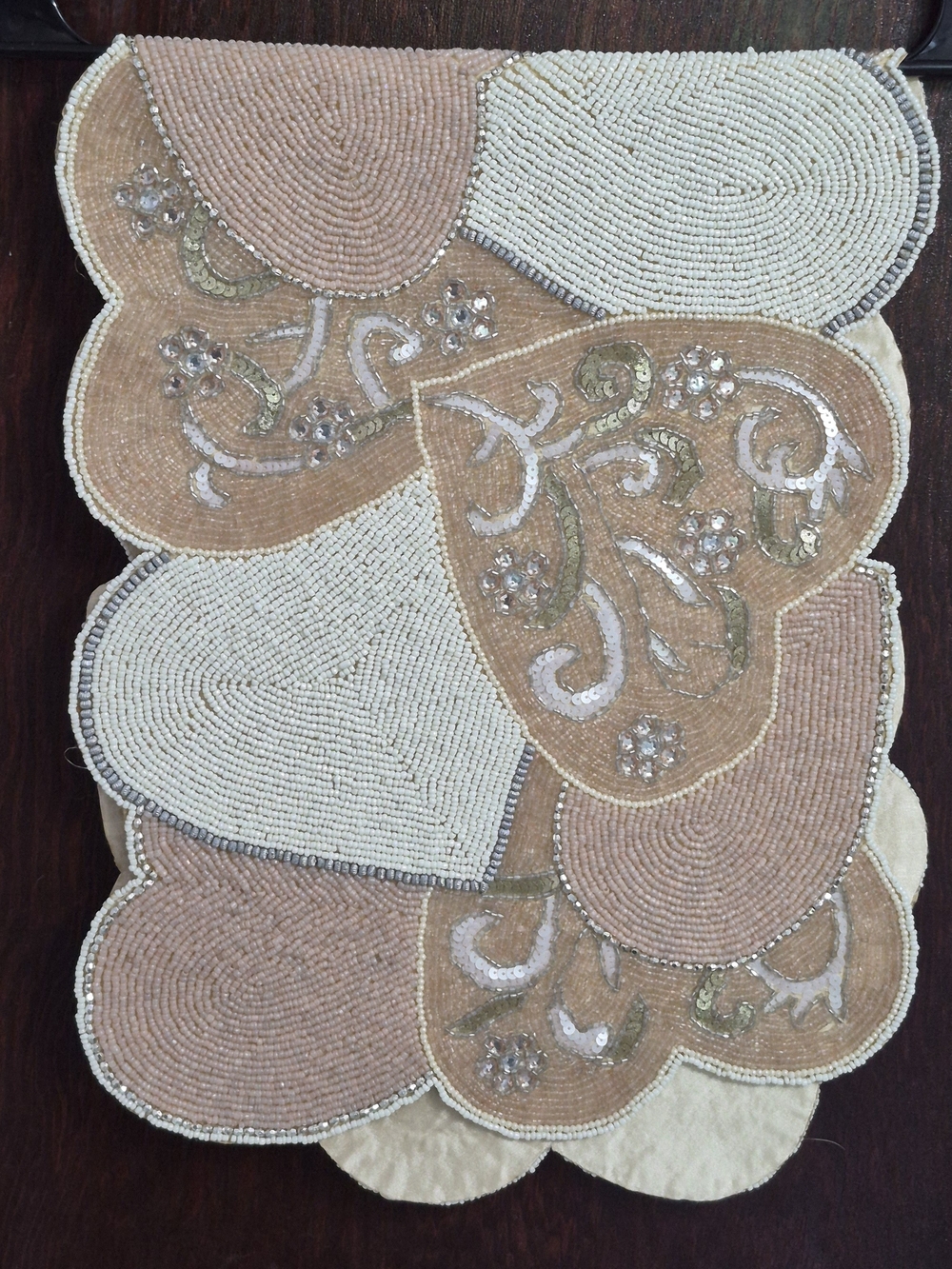 Pier 1 Beaded Floral Heart Valentines Day Placemat in Cream & Blush